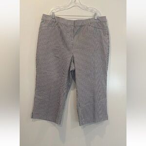 Lane Bryant Navy Blue White Striped Seersucker Cropped Pants Womens 20P‎ (1416)